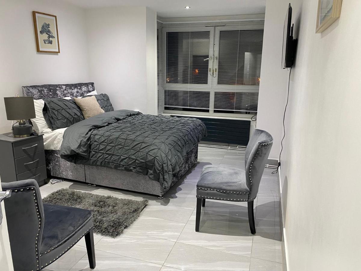 Luxurious 2-Bed Apartment In Woolwich London Exterior foto