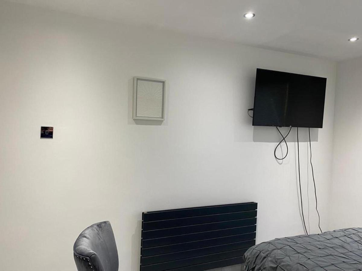 Luxurious 2-Bed Apartment In Woolwich London Exterior foto
